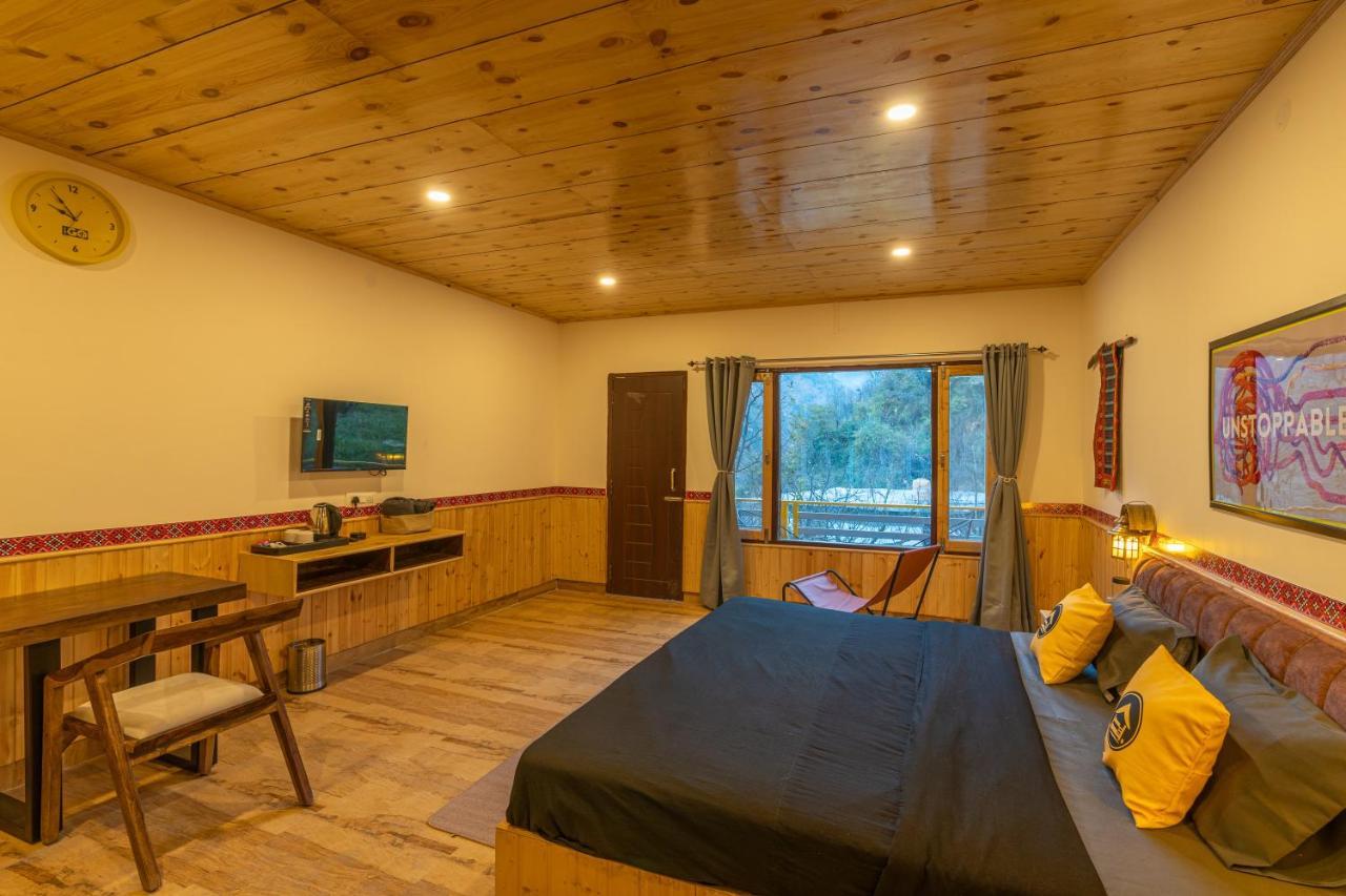 The Hosteller Tirthan Valley Gushaini Esterno foto