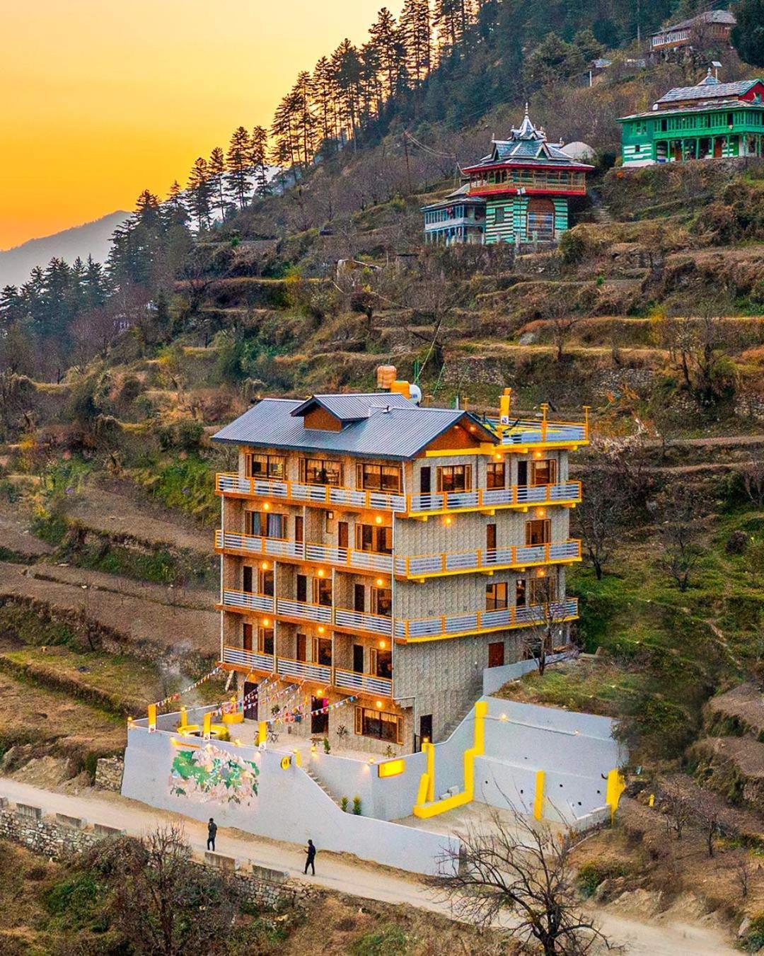 The Hosteller Tirthan Valley Gushaini Esterno foto